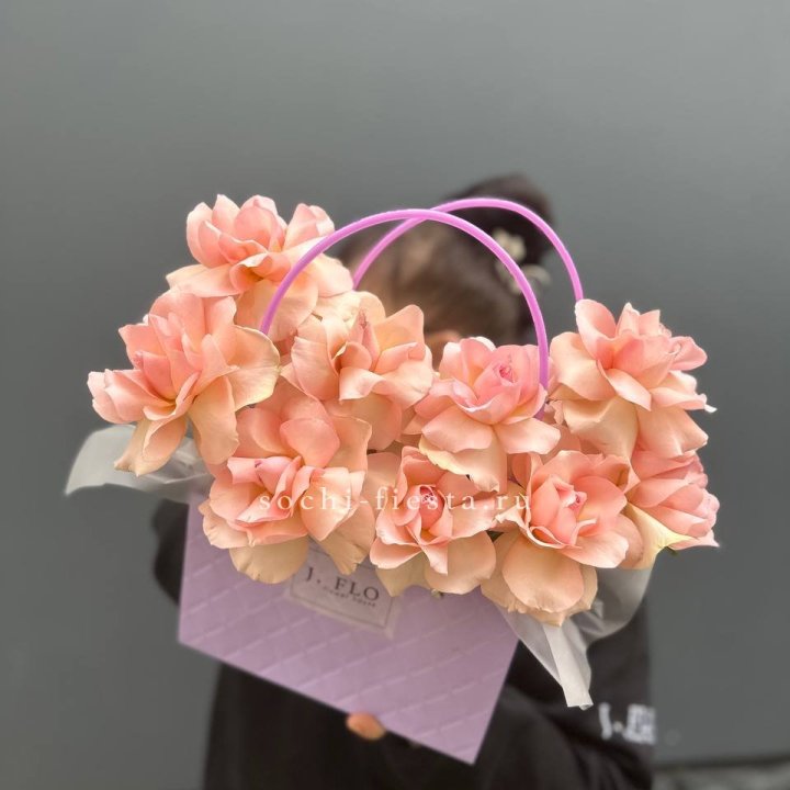 Сумочка с розами "Кети" в Тамбове