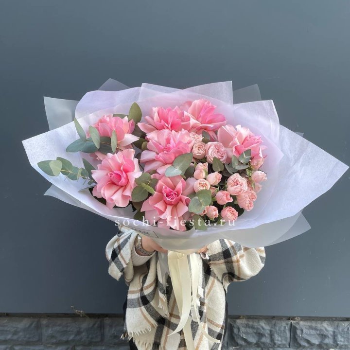 Букет французских и пионовидных роз  в Тамбове