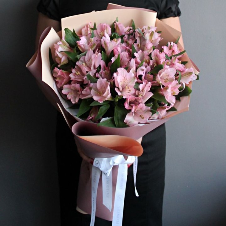 Букет розовых альстромерий в Тамбове