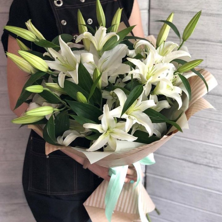 Букет белых лилий в Тамбове