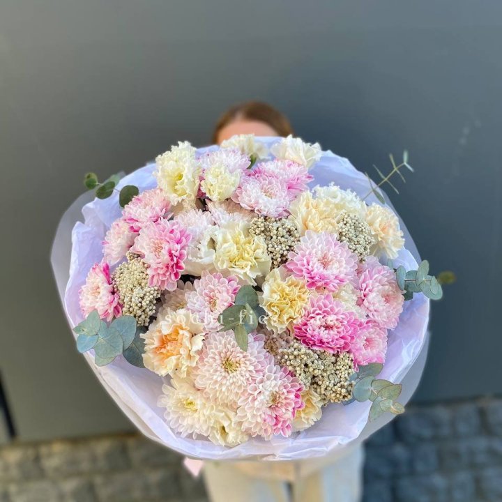 Букет из стойких цветов  в Тамбове