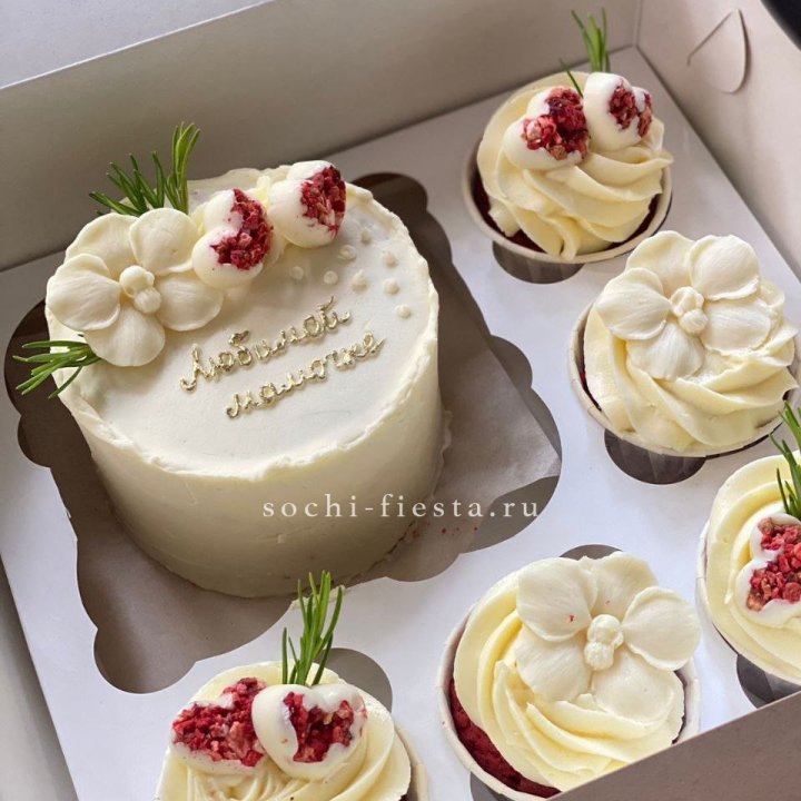 Капкейки и бенто-торт "Мамочке" в Тамбове