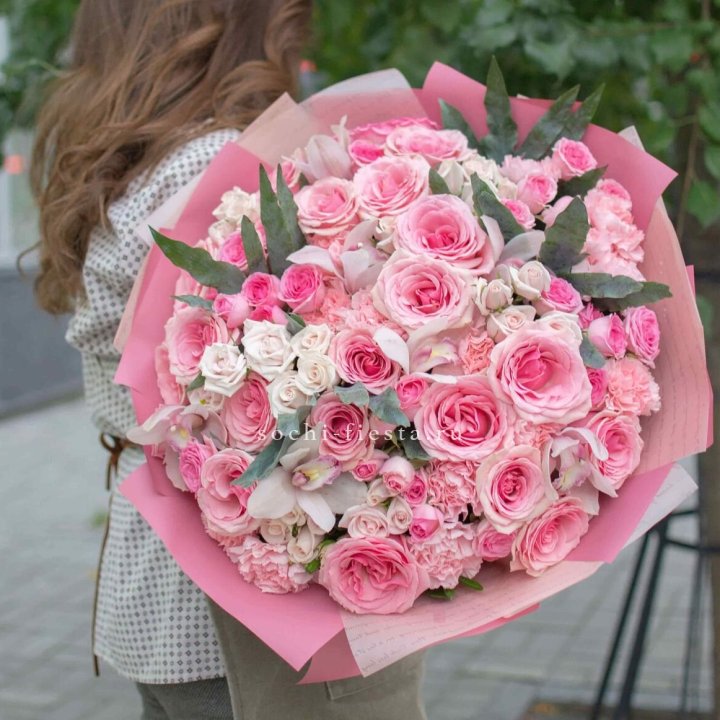 Дизайнерский букет "Барби" в Тамбове