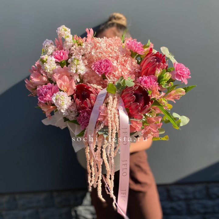 Коробка с цветами "Камикадзе" в Тамбове