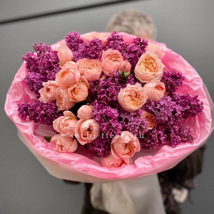  Дуо букет из кустовых роз и сирени в Тамбове