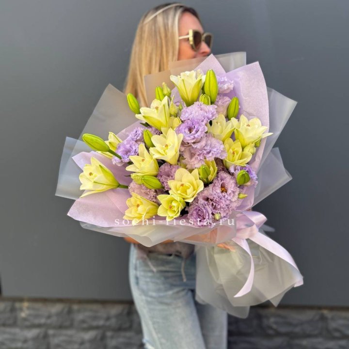  Букет лилий и эустом в Тамбове