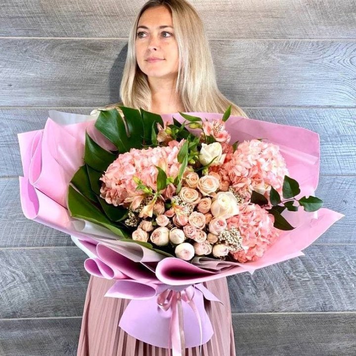 Дизайнерский букет "Валенсия-2" в Тамбове