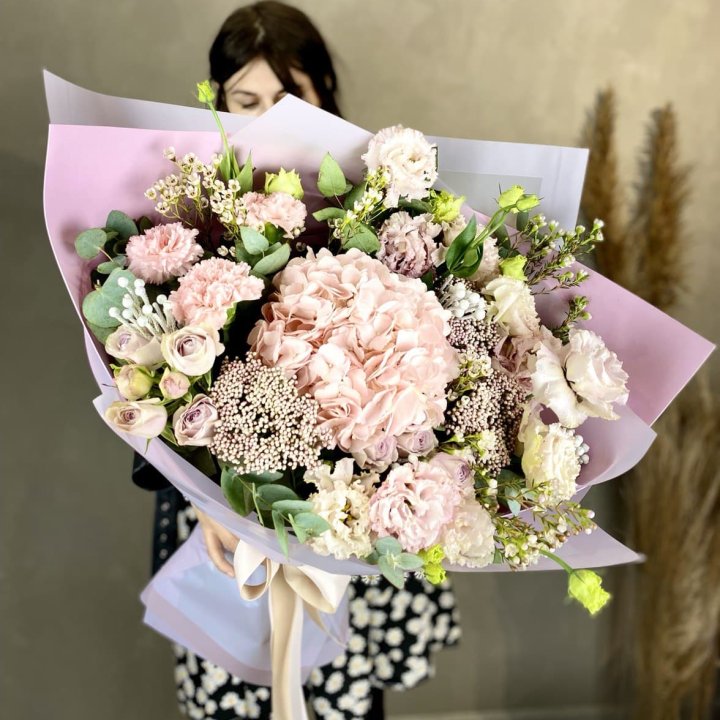 Дизайнерский букет "Трели кримс" в Тамбове