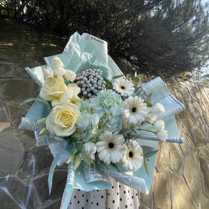 Дизайнерский букет "Линдж-блю" в Тамбове