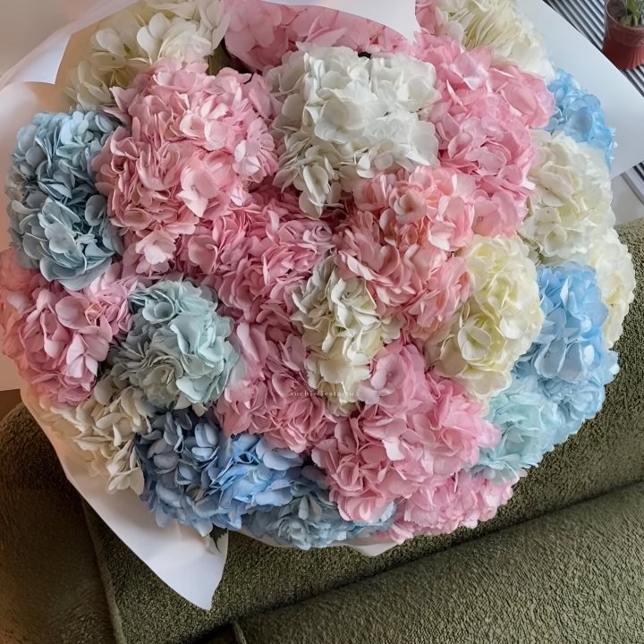 Букет гортензий микс в Тамбове