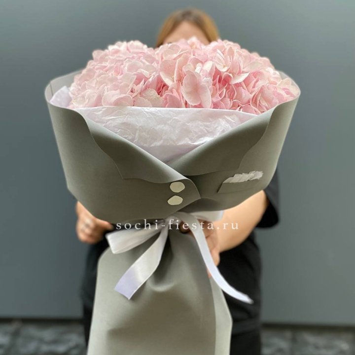  Букет  пиджачок из 5 гортензий в Тамбове