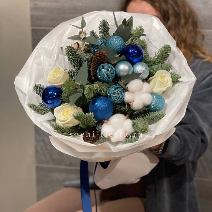 Новогодний букет "Синий иней" в Тамбове