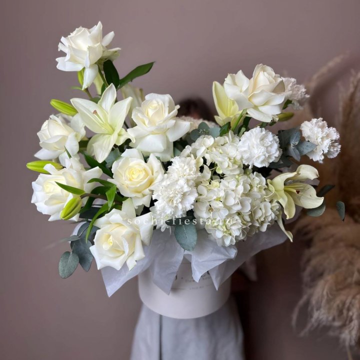 Цветочный бокс "Вайт дримс" в Тамбове