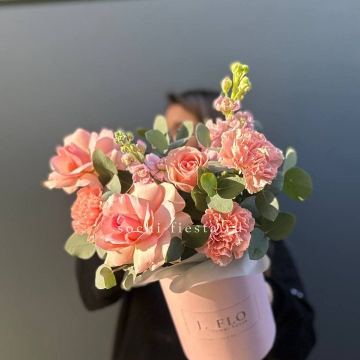 Цветы в боксе "Сизара" в Тамбове