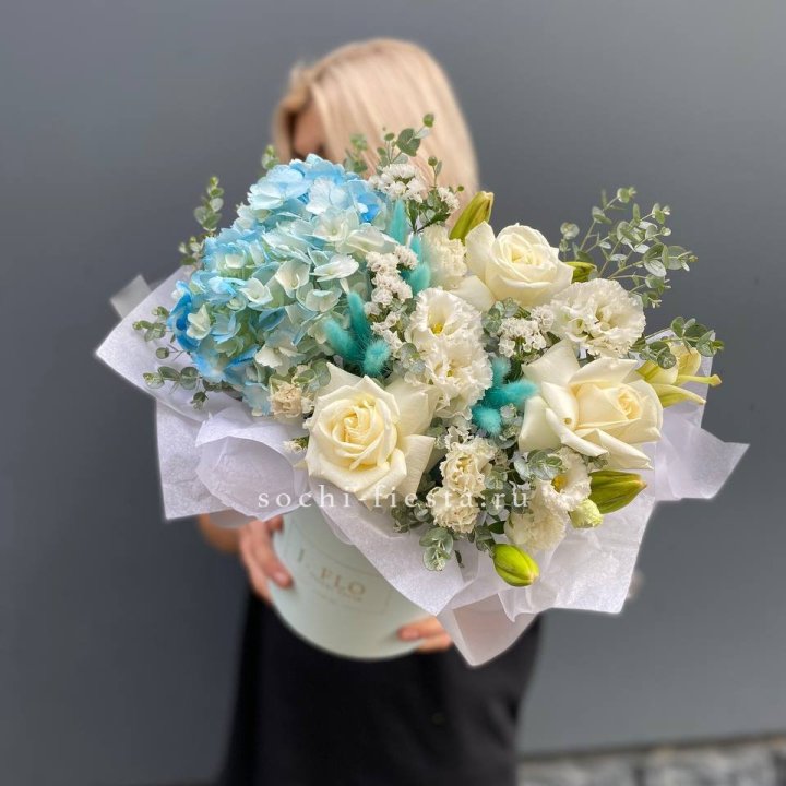 Цилиндр в голубых оттенках №1 в Тамбове