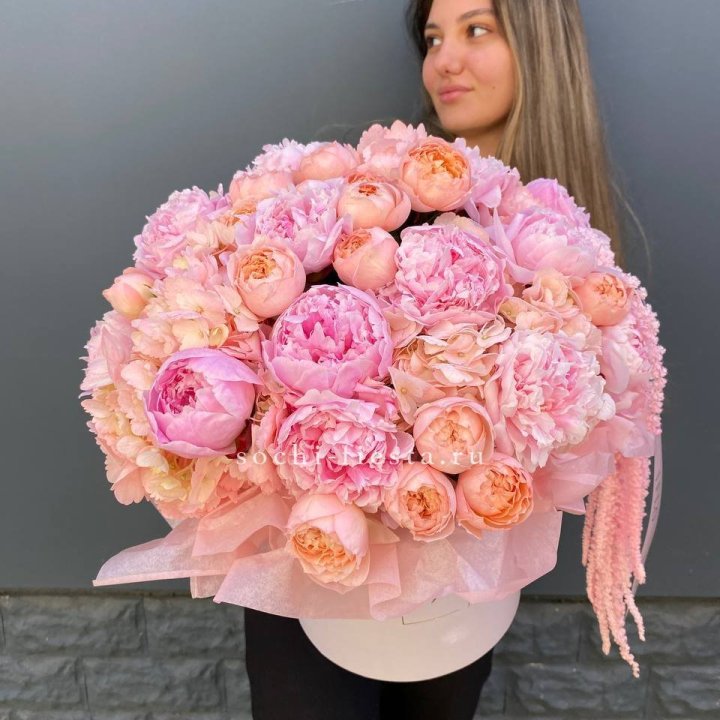 Коробка с пионами "Дабл фловер" в Тамбове