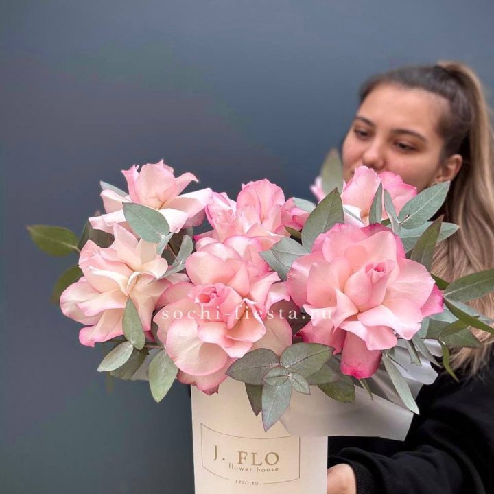 7 Французских роз в боксе в Тамбове