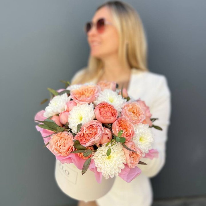 Нежная коробка с цветами в Тамбове