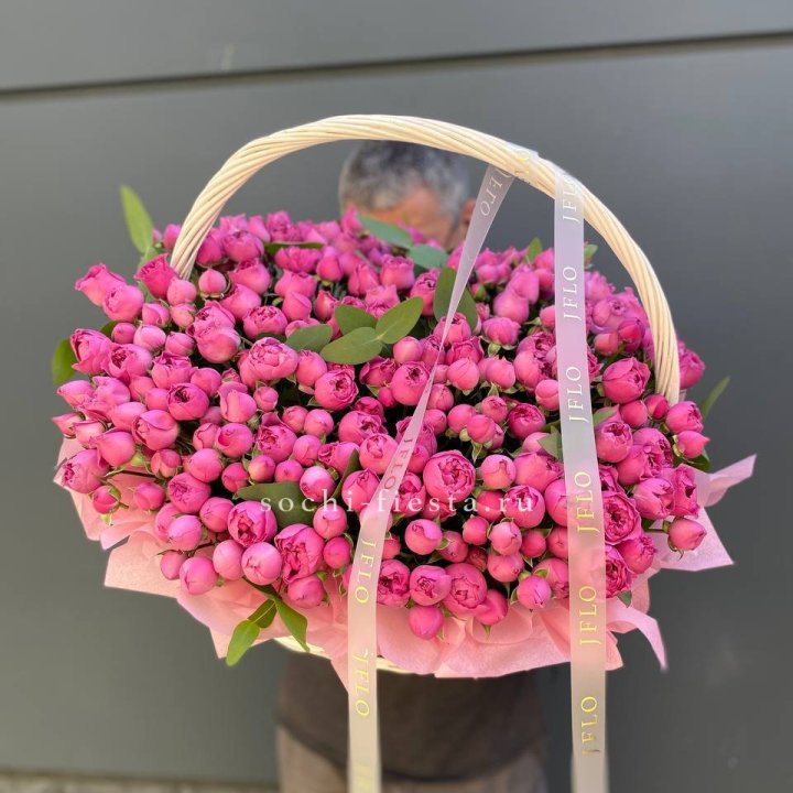 Корзина роз Мисти Баблс 101 в Тамбове