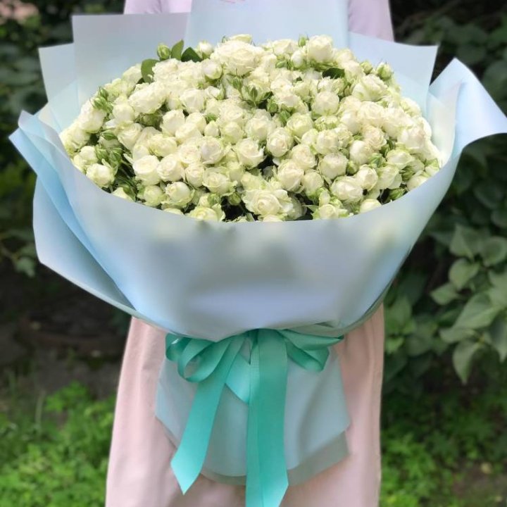 51 белая кустовая роза в Тамбове