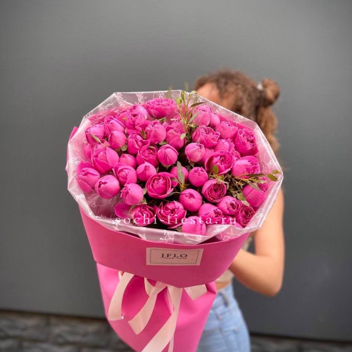 Кустовые розы букет Мисти Баблс в Тамбове