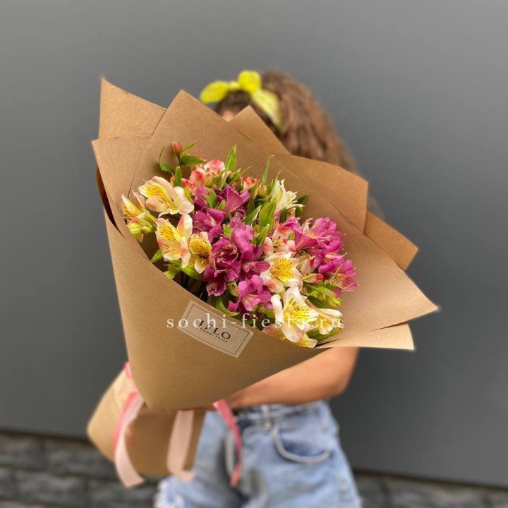 Альстромерии в крафте в Тамбове