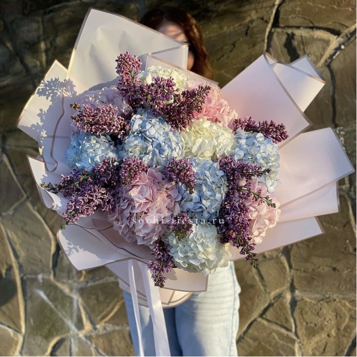 Букет гортензии с сиренью в Тамбове