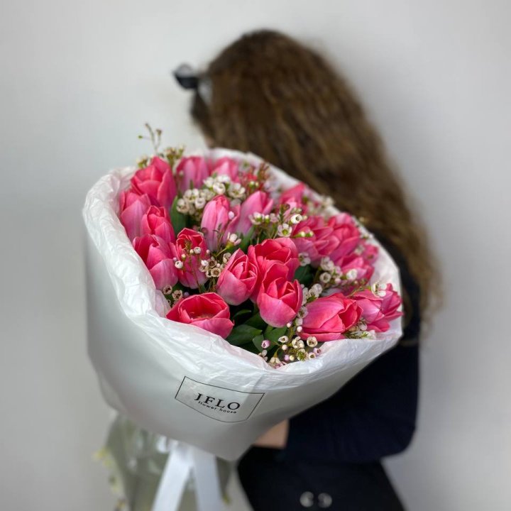 Дуо тюльпаны с хамелациумом в Тамбове