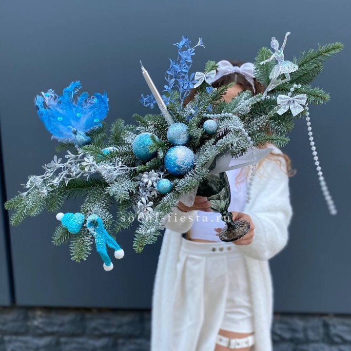 Композиция в бокале голубая в Тамбове