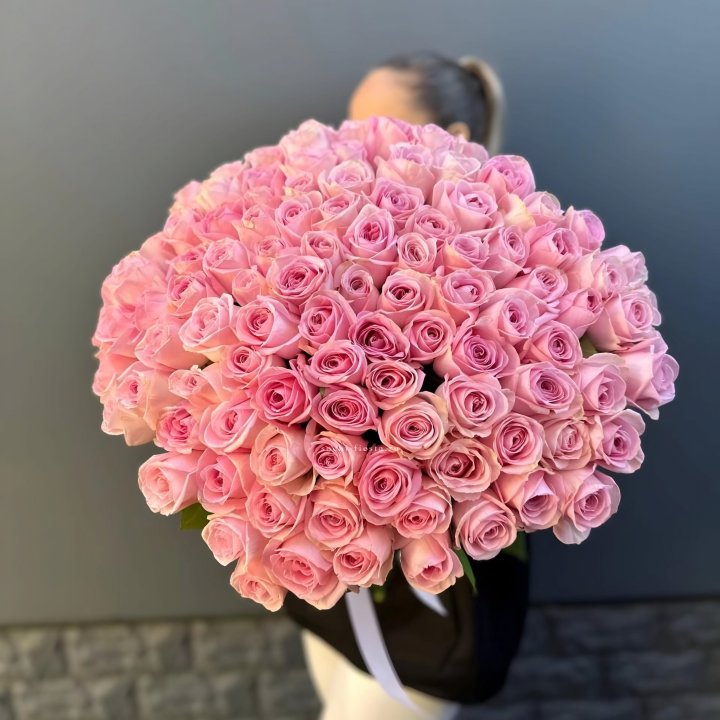 Охапка из 101 розовой розы в Тамбове