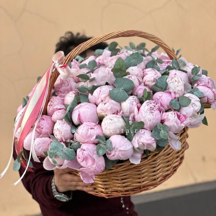 Корзина пионов "75" в Тамбове