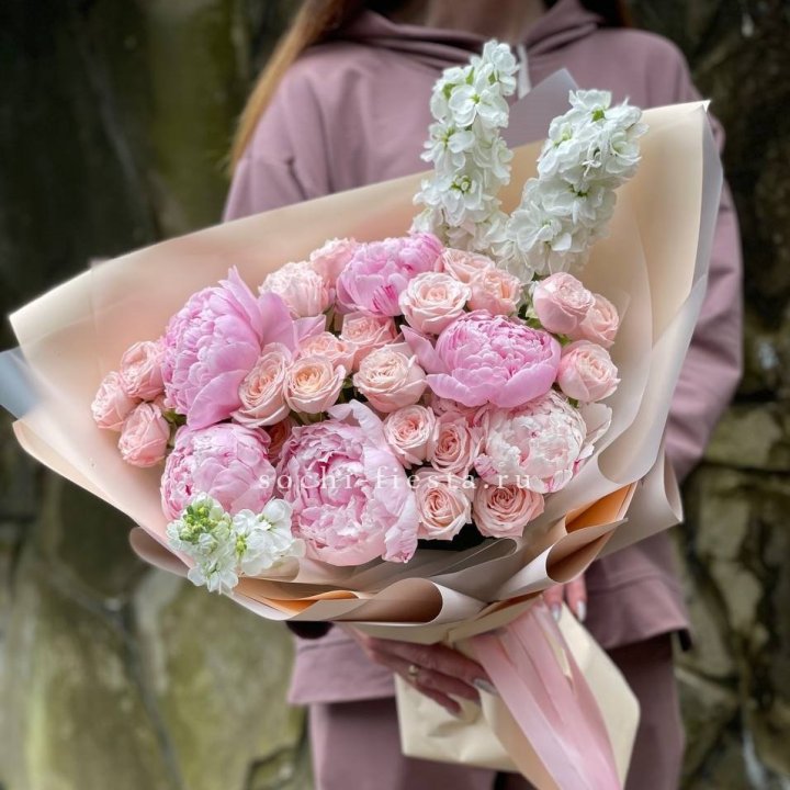 Букет с пионами №1 в Тамбове
