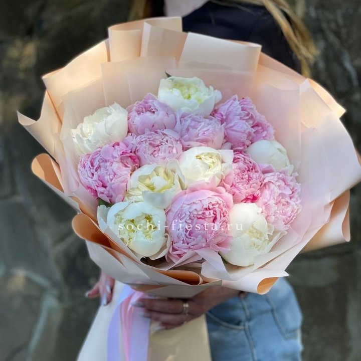 Букет 15 зефирных пионов в Тамбове