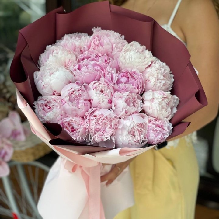 Букет 17 зефирных пионов в Тамбове