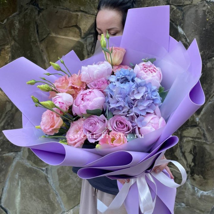 Букет с пионами "Блю логан" в Тамбове