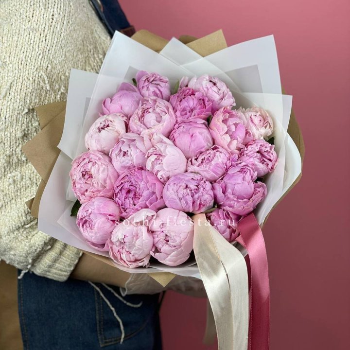 Букет из 21 пионов в Тамбове