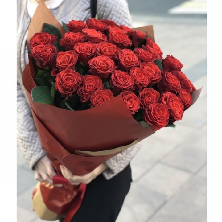 29 высоких роз  в Тамбове