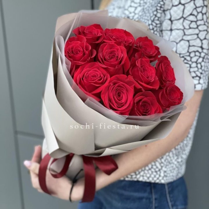 Букет красных роз "Рози" в Тамбове