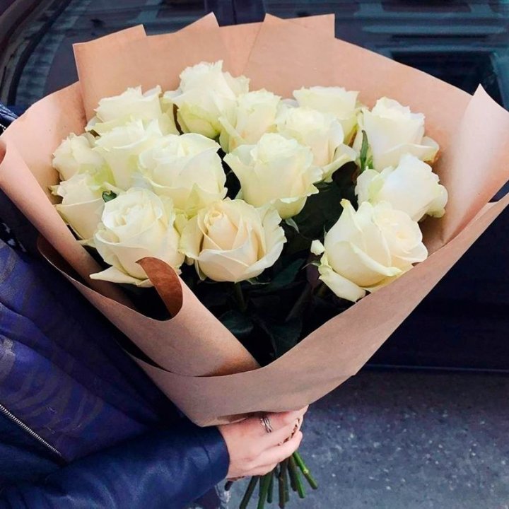 15 белых роз "Крафт" в Тамбове