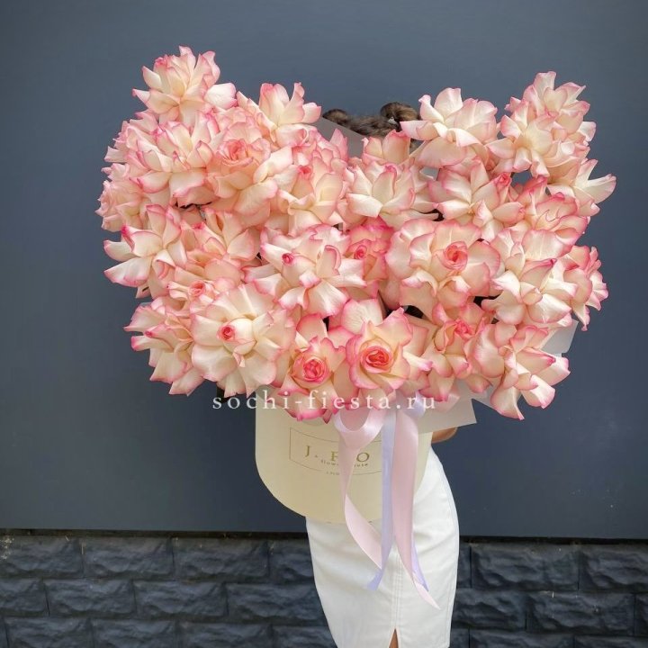 31 французская роза Джумилия в боксе в Тамбове