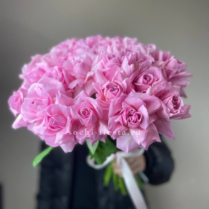 25 розовых французских роз в Тамбове