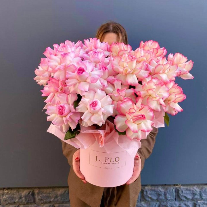 25 Французских роз микс в боксе в Тамбове