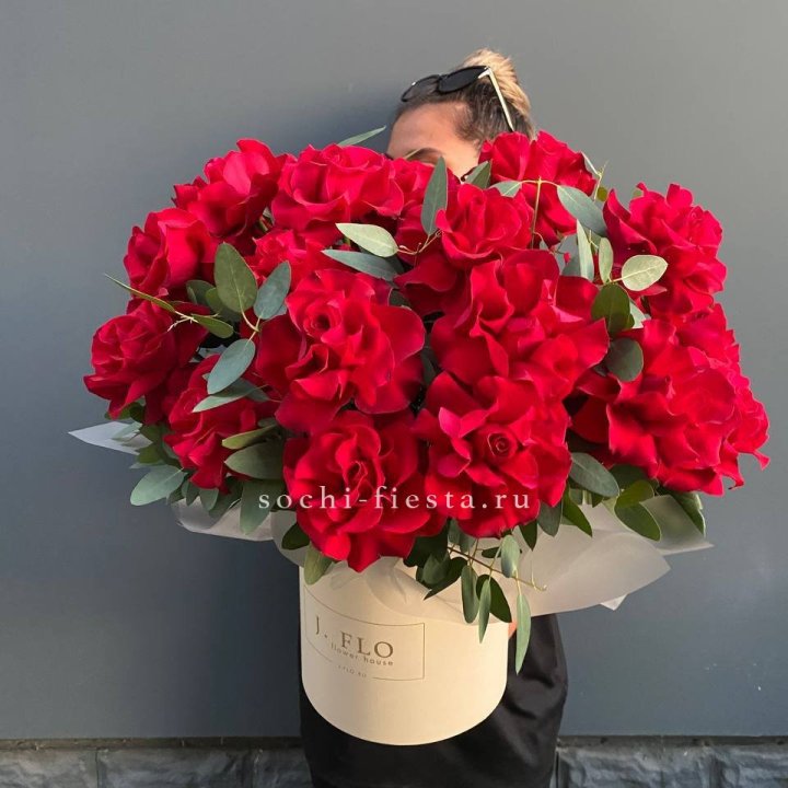 25 Французских красных роз в коробке в Тамбове