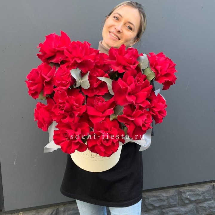 17 Французских роз в боксе в Тамбове