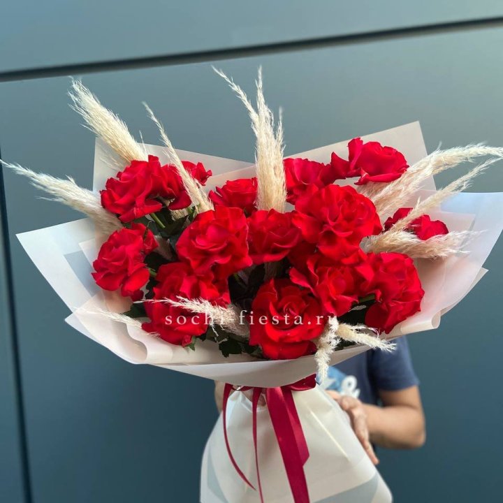 15 Красных французских розы в Тамбове
