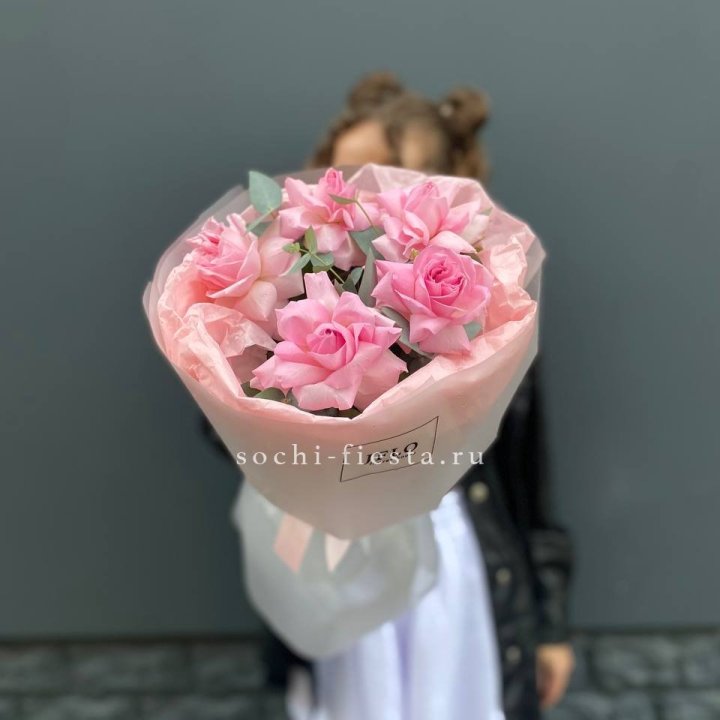 5 французских розовых роз  в Тамбове