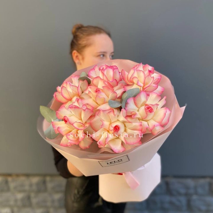 7 французских роз Джумилия в Тамбове