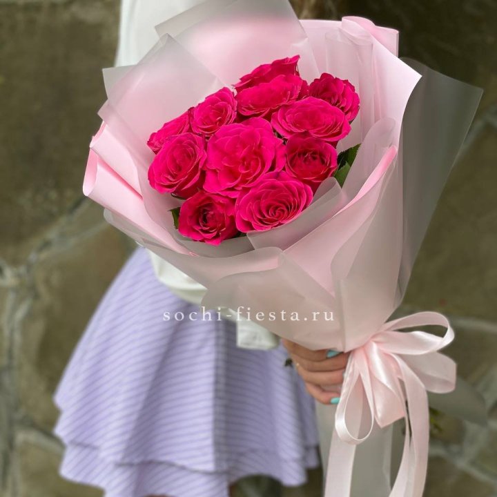 Букет алых роз в Тамбове