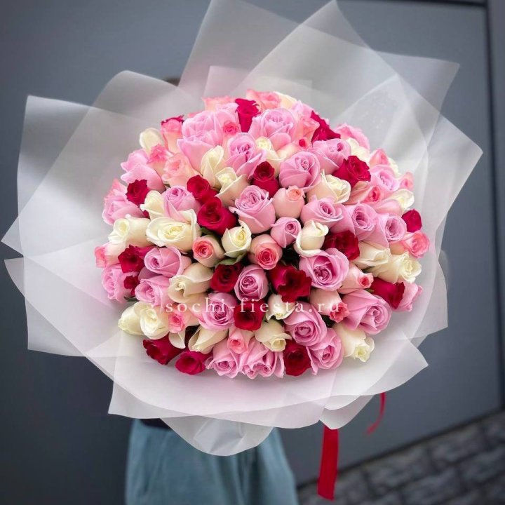 101 разноцветная роза "Карусель" в Тамбове