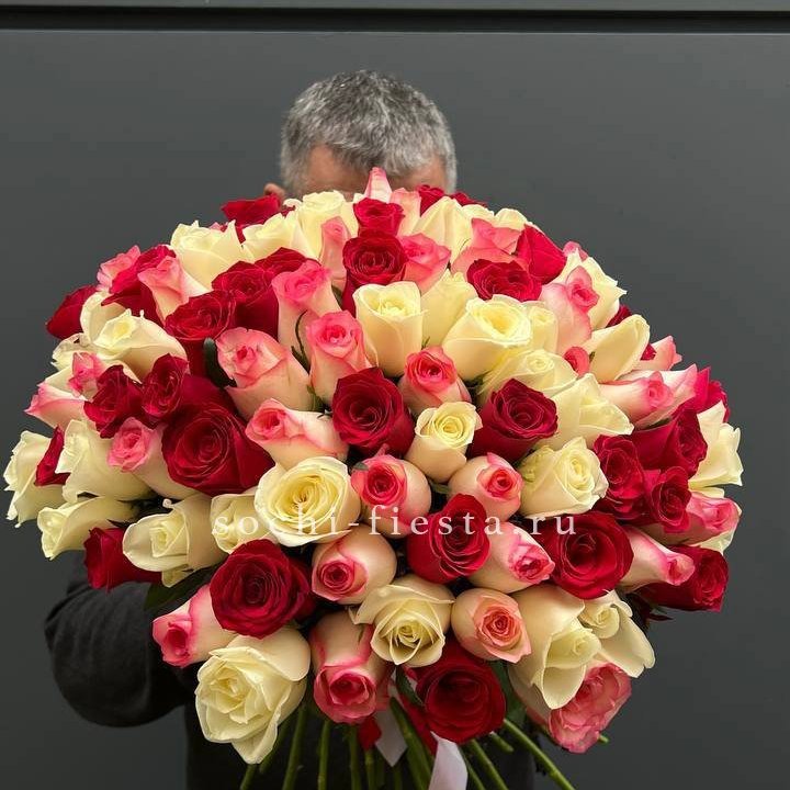 101 разноцветная роза "Джули" в Тамбове